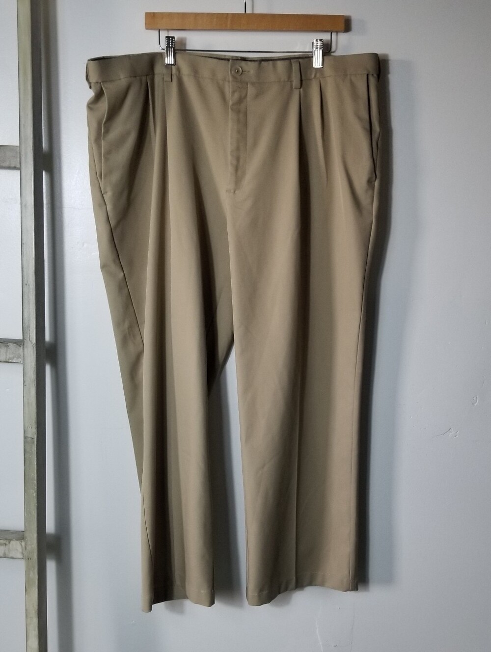 HAGGAR MEN'S TAN DRESS PANTS SIZE 42X29